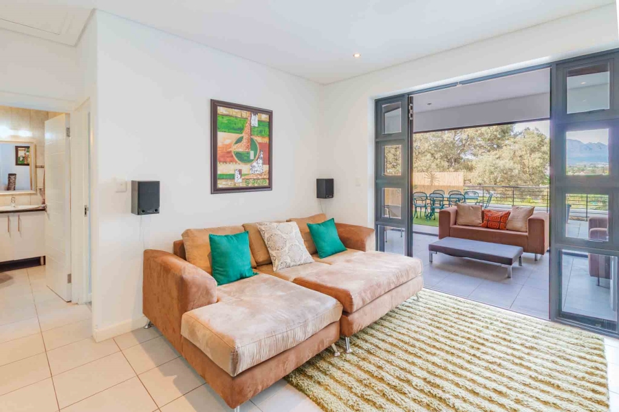 To Let 2 Bedroom Property for Rent in Dennesig Western Cape